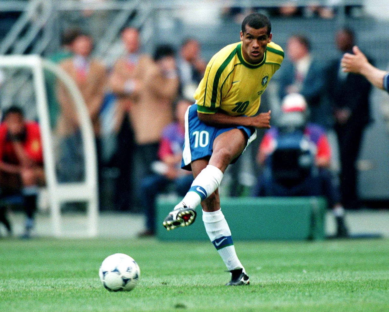 强度与现在 强度与现在