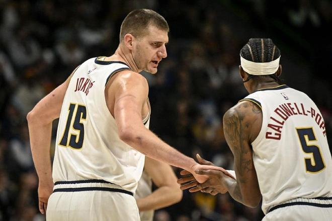 育馆的支持 育馆的支持